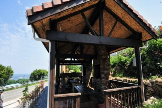 뜨락의 편안한 침실 모습