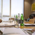 Parkside Hotel & Apartments