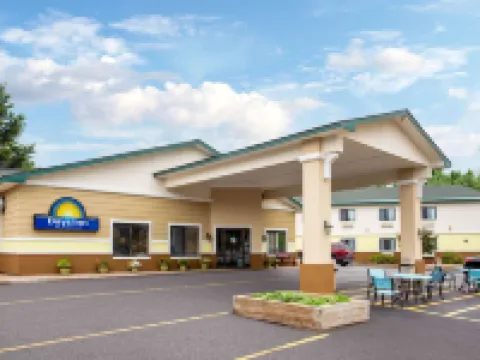 Days Inn by Wyndham Marquette Hotels in Marquette