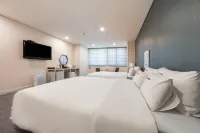 Hotel Yeogiuhtte Donghae Mukho - 3-Star