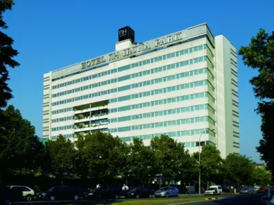 NH Pamplona Iruna Park Các khách sạn gần Camara de Comptos