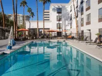 Hampton Inn Phoenix-Biltmore Hotels near Encanto
