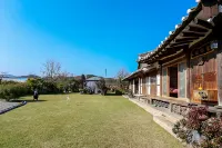 Yeongdeok Eunhaedang Hanok Stay - 2 ดาว