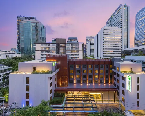 Holiday Inn Express BANGKOK SATHORN by IHG Hotels near MahaNakhon