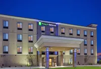 Holiday Inn Express & Suites LINCOLN AIRPORT by IHG - Flughafentransfer
