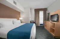 Holiday Inn Express & Suites San Antonio Rivercenter Area Hotel a San Antonio