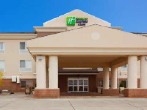Holiday Inn Express & Suites YANKTON by IHG Hotels in Yankton