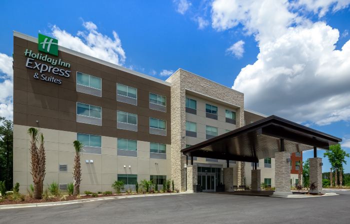 Holiday Inn Express & Suites LATTA by IHG
