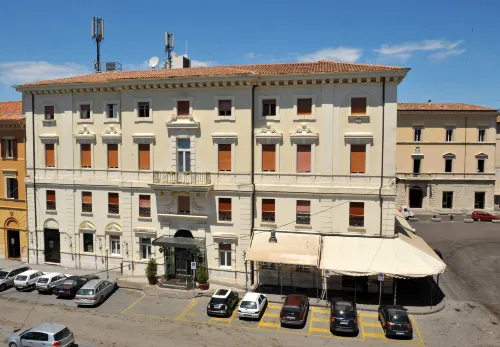 Grande Albergo Quattro Stagioni - Bãi đậu xe