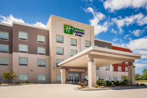 Holiday Inn Express & Suites LITCHFIELD WEST by IHG