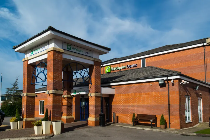 Holiday Inn Express Manchester - East