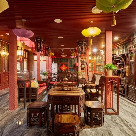 Rong Courtyard Hotel Close to Tiananmen and Nanluoguxiang Отели рядом с достопримечательностью «Хоухай»