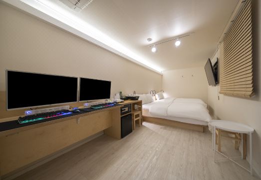 Gimpo Airport Tiffany