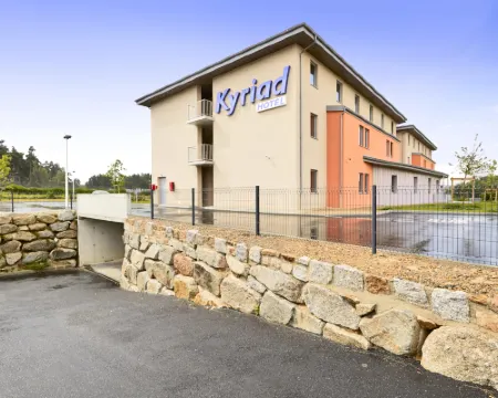 Kyriad Saint Chely d'Apcher - Aire de La LOZÈRE Hotels in Lozere