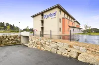 Kyriad Saint Chely d'Apcher - Aire de La LOZÈRE Hotels in Chaudes-Aigues