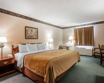 Quality Inn Midway Hotels in Bethel