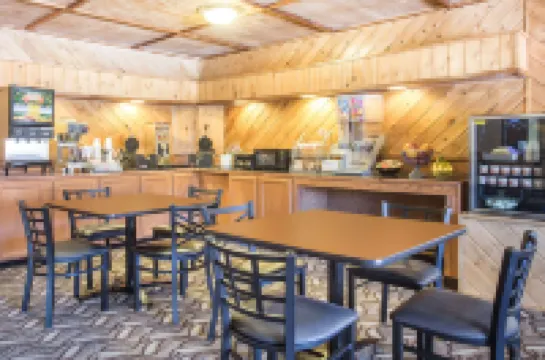 Super 8 by Wyndham Dubois Hotels in Fremont County