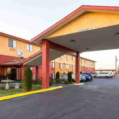 Quality Inn Moses Lake Hotel Exterior