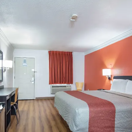 Motel 6 Marshall, TX