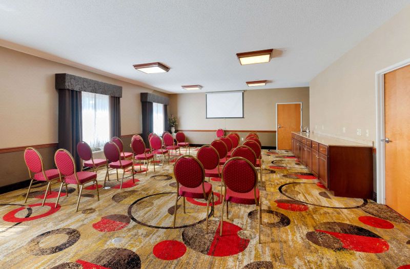 Comfort Suites Stevensville - St Joseph photo 5