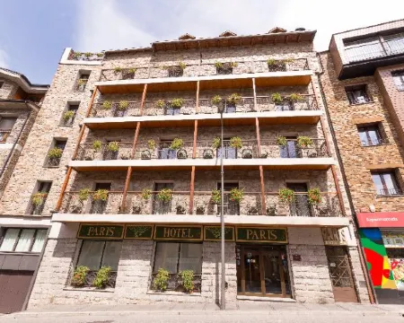 Yomo Petit Paris Hotels in Encamp