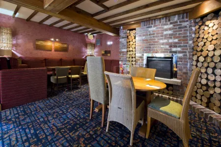 Premier Inn Bristol South Отели в г. Киншем