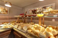Zermatt Hotel - breakfast