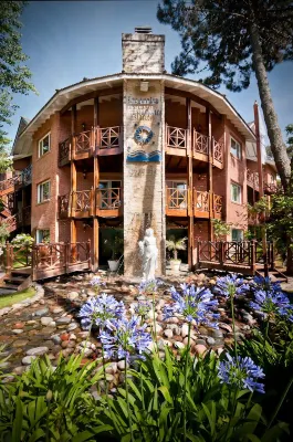 Las Cuatro Estaciones Hotels in Carilo