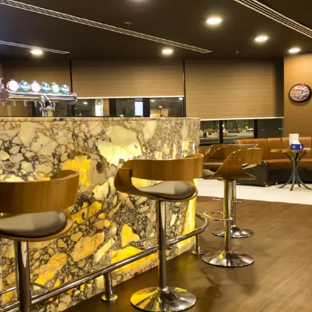 Parkside Plaza Muscat