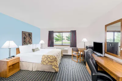 Baymont by Wyndham Marshalltown Hotels near Marshalltown Community College