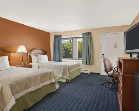 Days Inn by Wyndham Middletown Hotels in Wawayanda