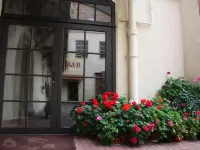 Bernardinu B&B House Hotels near Contemporary Art Centre