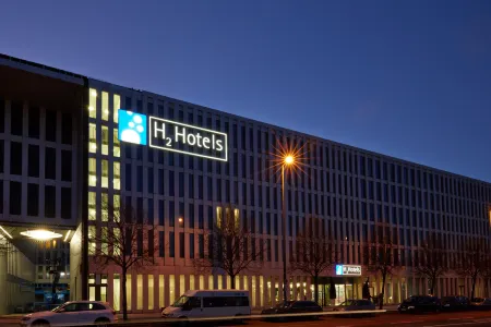 H2 Hotel Berlin-Alexanderplatz Отели рядом с достопримечательностью «Embassy of the Netherlands»