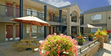 Canadas Best Value Inn Toronto