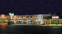 Pinewood Motor Inn