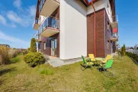 Apartamenty Sun & Snow Lisi Jar - Sezonowy Basen, Blisko plaży, Sauna Hotels in Jastrzebia Gora
