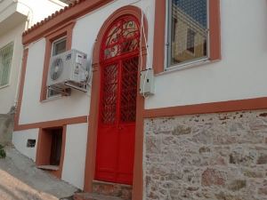 Cozy House with Sea View in Ayvalik