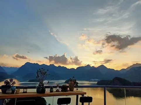 湖畔·自家院子民宿（清遠桃花湖店）