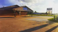 西羅亞斯普林斯超值酒店 - 停車場