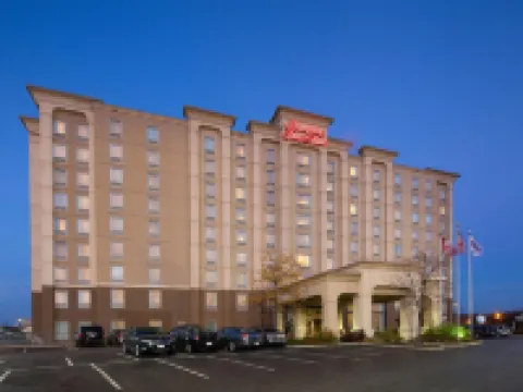 Hampton Inn & Suites by Hilton Toronto Airport