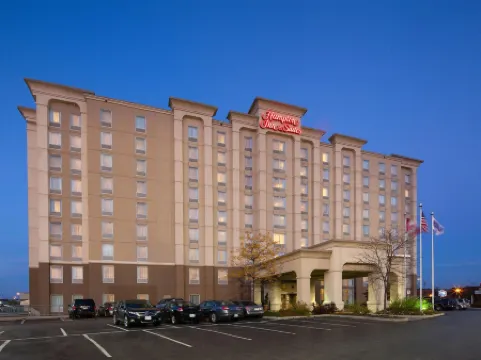 Hampton Inn & Suites by Hilton Toronto Airport