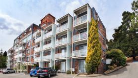 Adina Place Motel Apartments