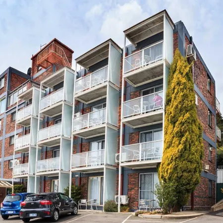 Adina Place Motel Apartments