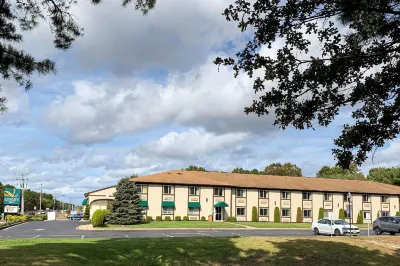 Quality Inn Near Toms River Corporate Park Hotels in Lakewood