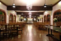 Sulyap Bed & Breakfast – Casa de Alitagtag Boutique Hotel Hotels in San Pablo City