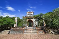 He Homestay - New