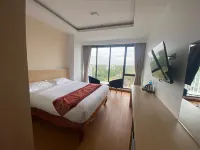 Hotel Grand Vista Hotels in Ahlon