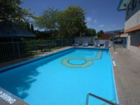 レクリエーション イン & スイーツ ケロウナのホテル