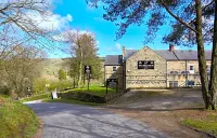White Horse Farm Inn Hotels near Ryedale Show