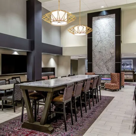 Hampton Inn & Suites Reno/Sparks